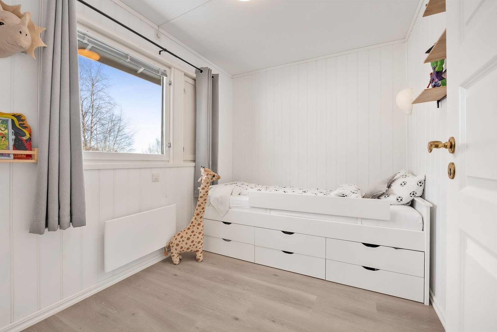 Soverom 2 passer utmerket som barnerom eller kontor. Galleribilde