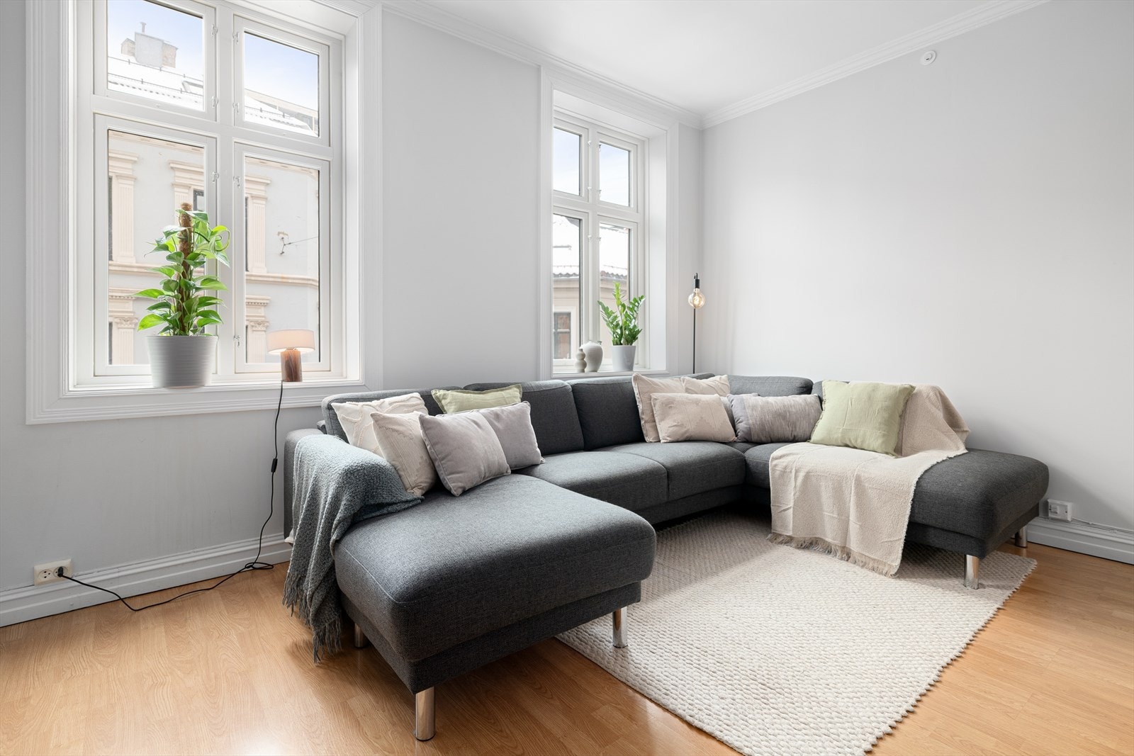 Det er godt med lysinnslipp gjennom store vindusflater. Galleribilde