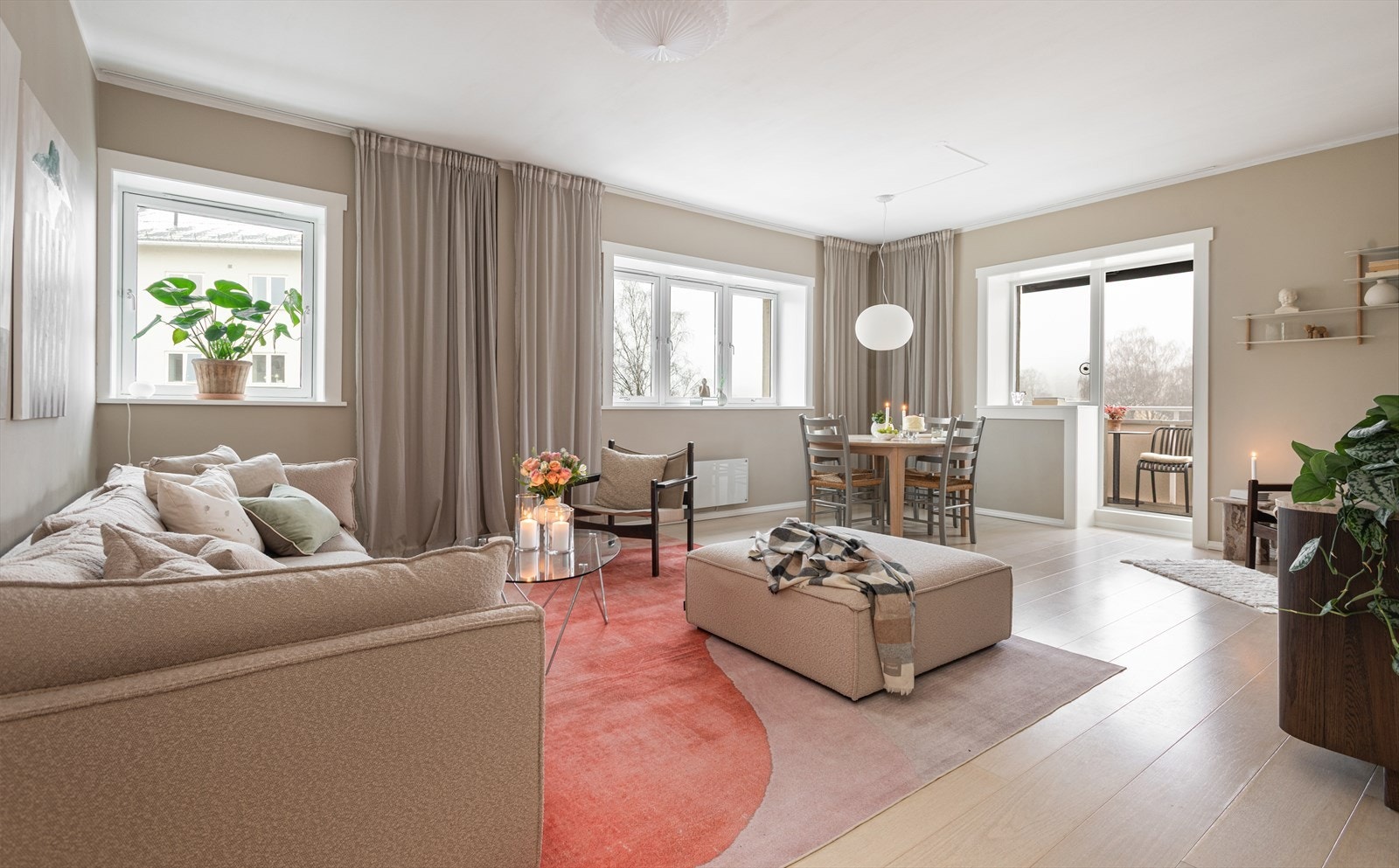 Velkommen til Søren Jaarbæks gate 10C, presentert av Marveux og Austad/DNB Eiendom Ullevål. Galleribilde