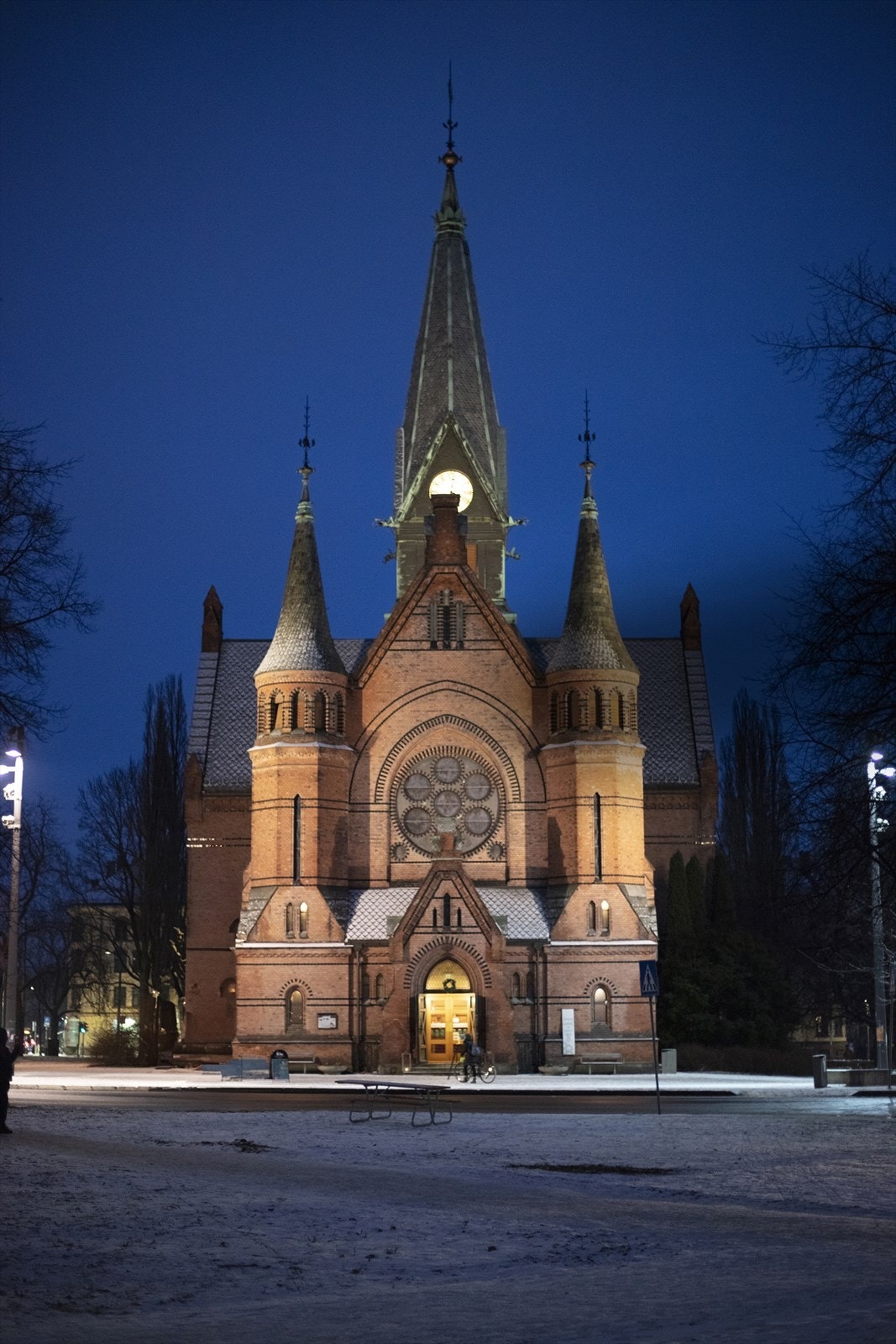 Sagene kirke ble innviet i 1891. Fra den stod ferdig ble kirken i mange år omtalt også som Nordkantkatedralen. Galleribilde