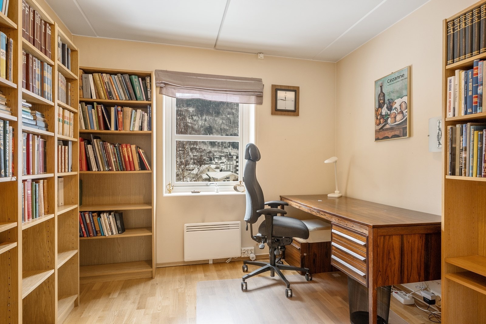 Det er totalt tre soverom i leiligheten. Galleribilde