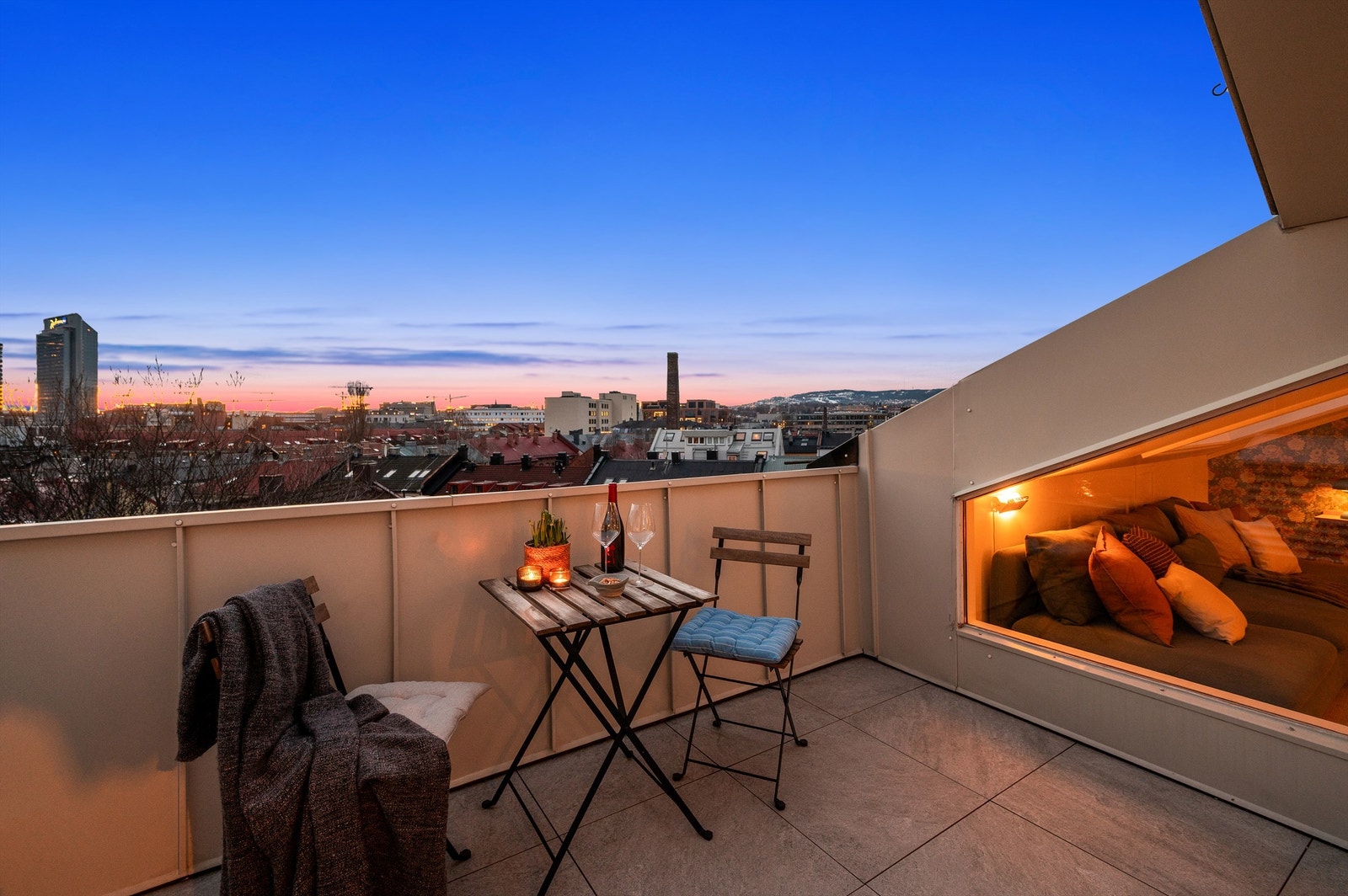 Her får du en privat takterrasse med en fantastisk utsikt over byen. Galleribilde