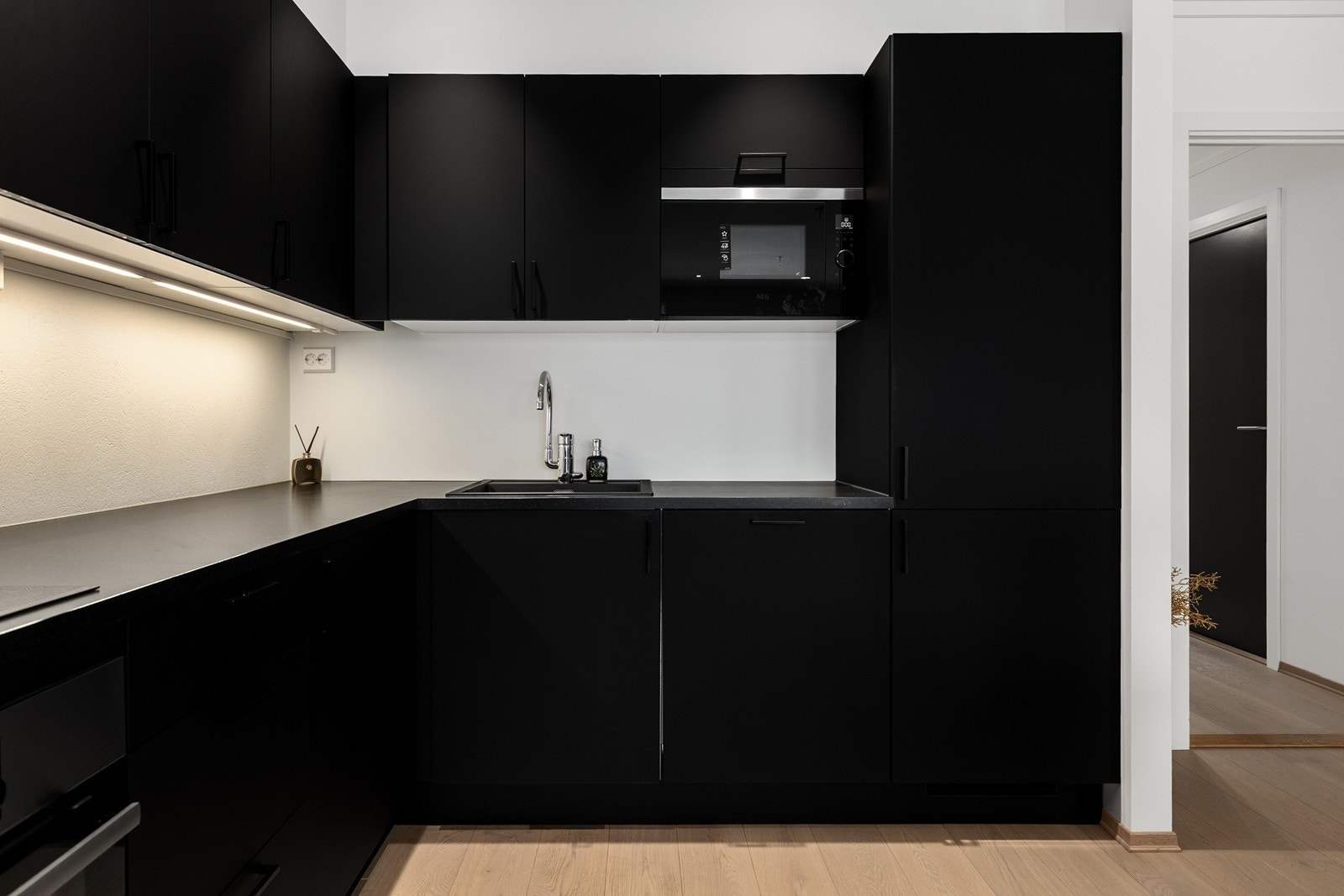 Godt med skap- og benkeplass Galleribilde