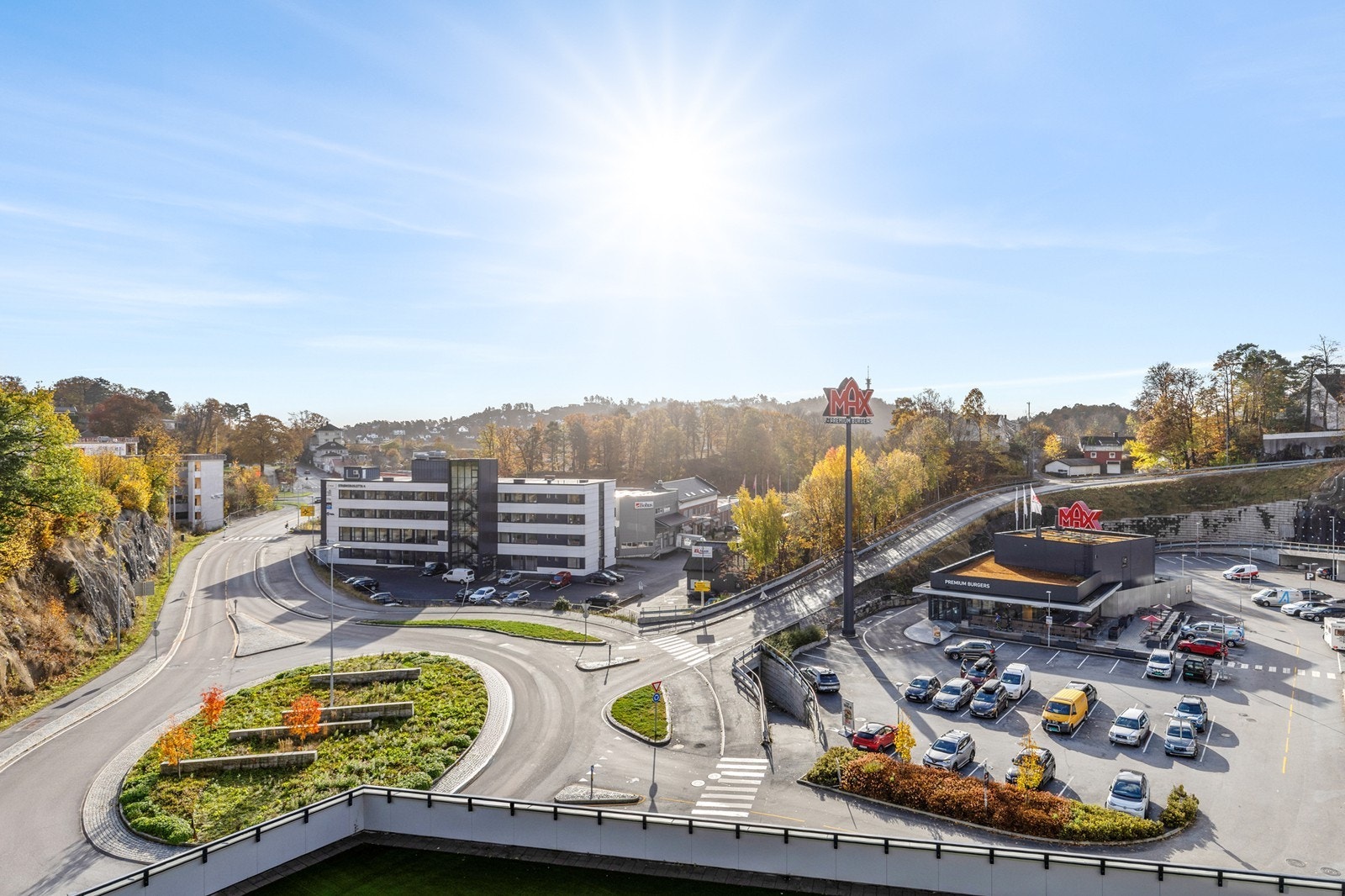 Det er også kun en kort spasertur til Arendal sentrum med alle servicetilbud Galleribilde