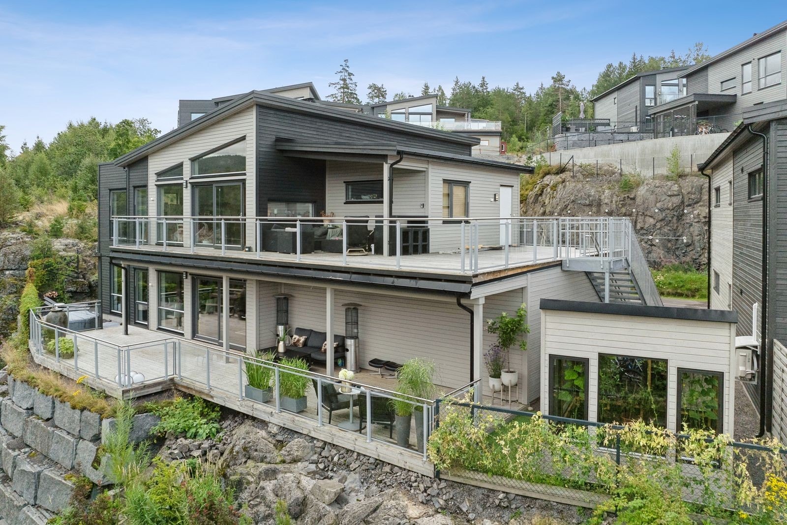 Flott beliggenhet med stor og solrik terrasse Galleribilde