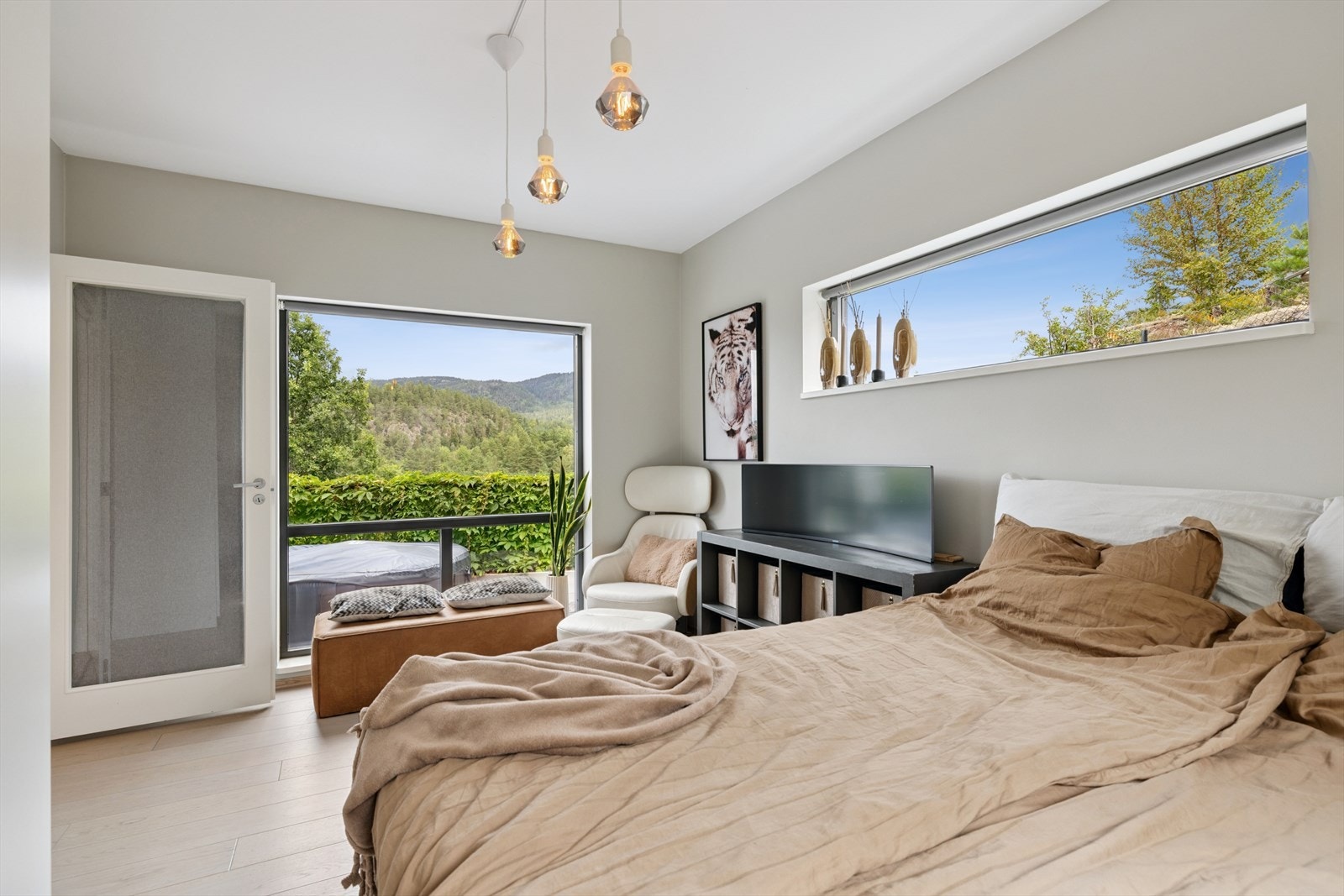 Dette rommet er definert som disponibelt rom i byggetegningene. Benyttes i dag som ett tredje soverom av nåværende eier. Galleribilde