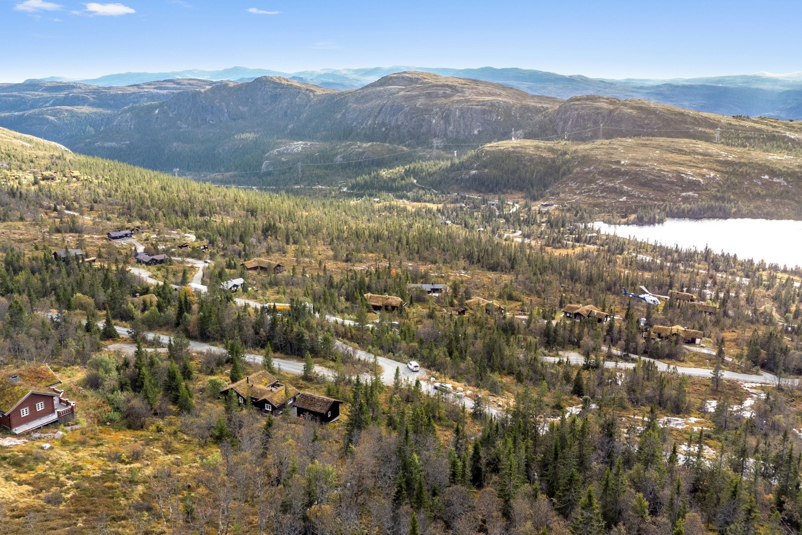 Oversiktsbilde av det fantastiske fjellområde, under to timer fra Oslo. Galleribilde