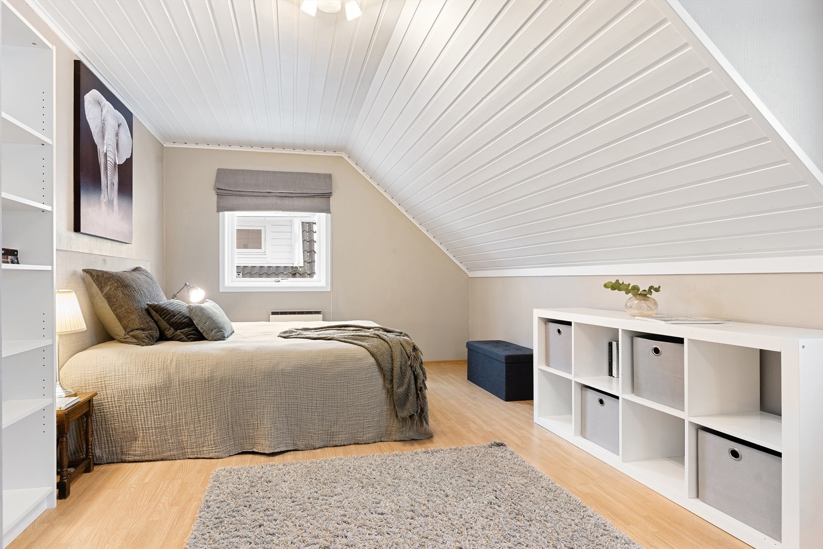 Det andre soverommet er av svært god størrelse og kan også brukes som et hovedsoverom. Galleribilde