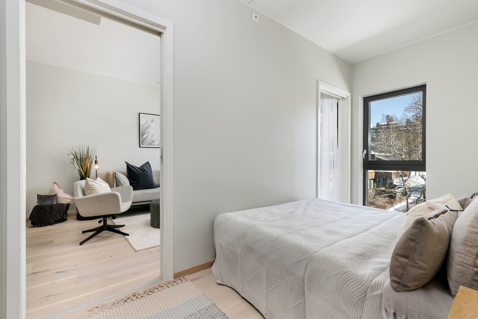 Hovedsoverommet har god plass til å sette inn en større dobbeltseng Galleribilde