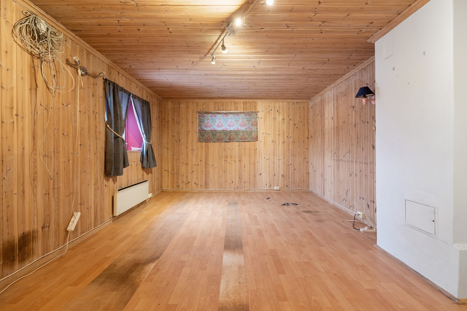 Kjelleren er godkjent som bod. Galleribilde