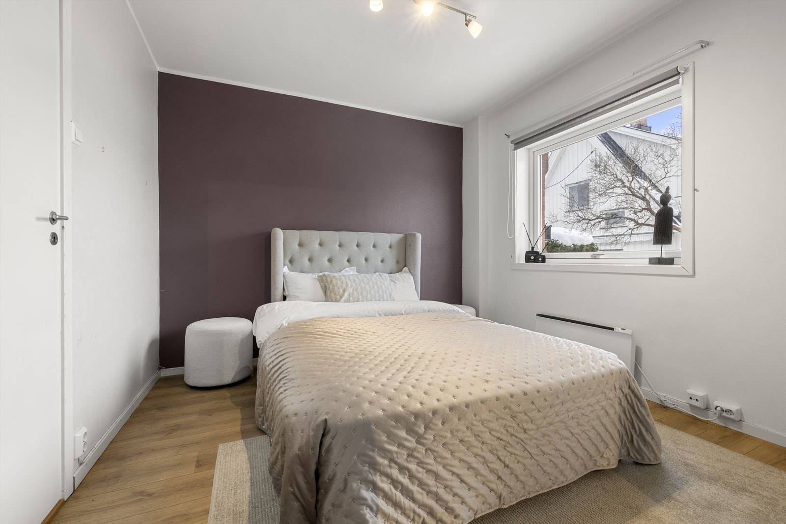 Begge rommene har god plass til seng og øvrig møblement. Galleribilde