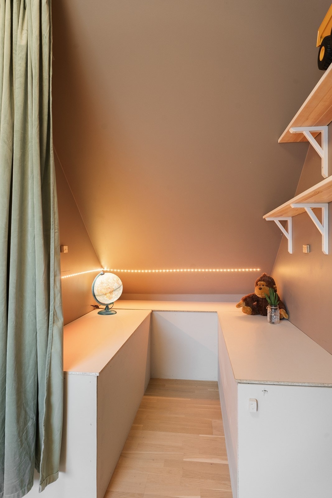 Kott med gode oppbevaringsmuligheter Galleribilde