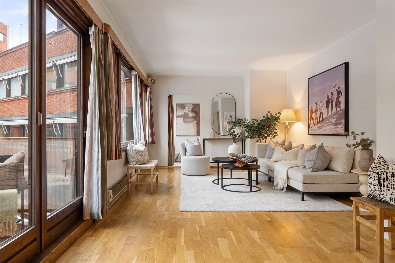 Lave felleskostnader med varmtvann og bredbånd inkludert. Perfekt utleieobjekt eller førstegangskjøp Galleribilde