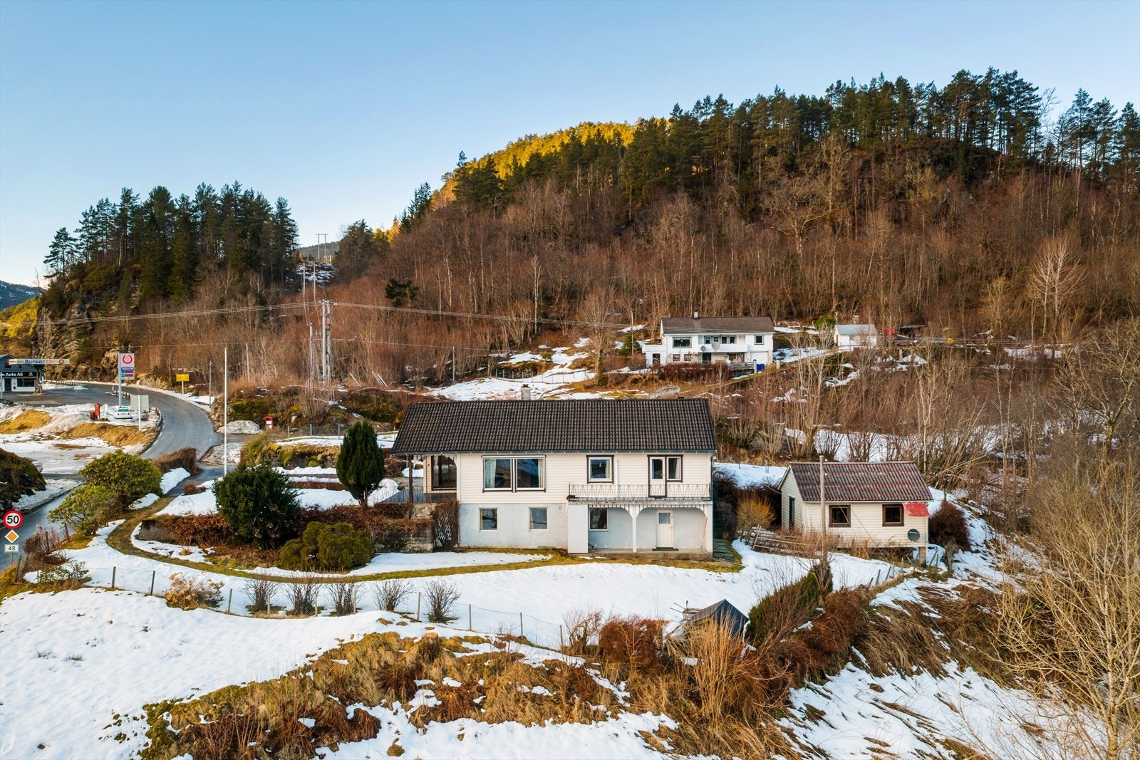 En romslig enebolig med god planløsning og stort potensial. Galleribilde