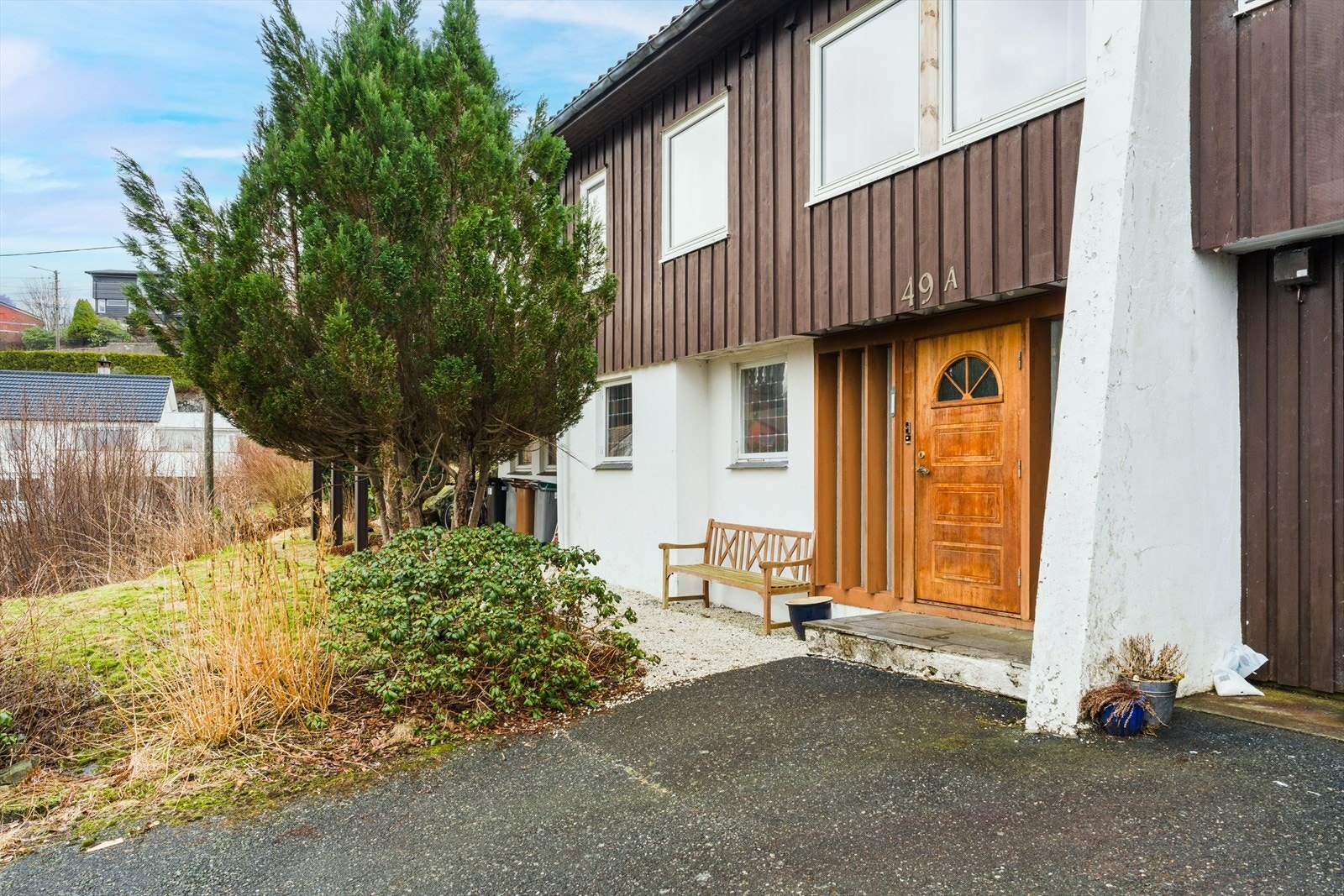 Hageflekk ved inngangspartiet Galleribilde