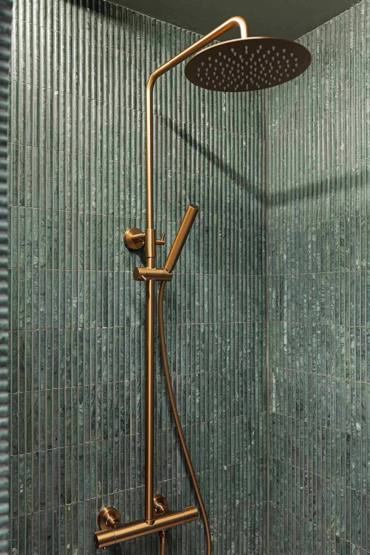 Armaturer i messing. Galleribilde