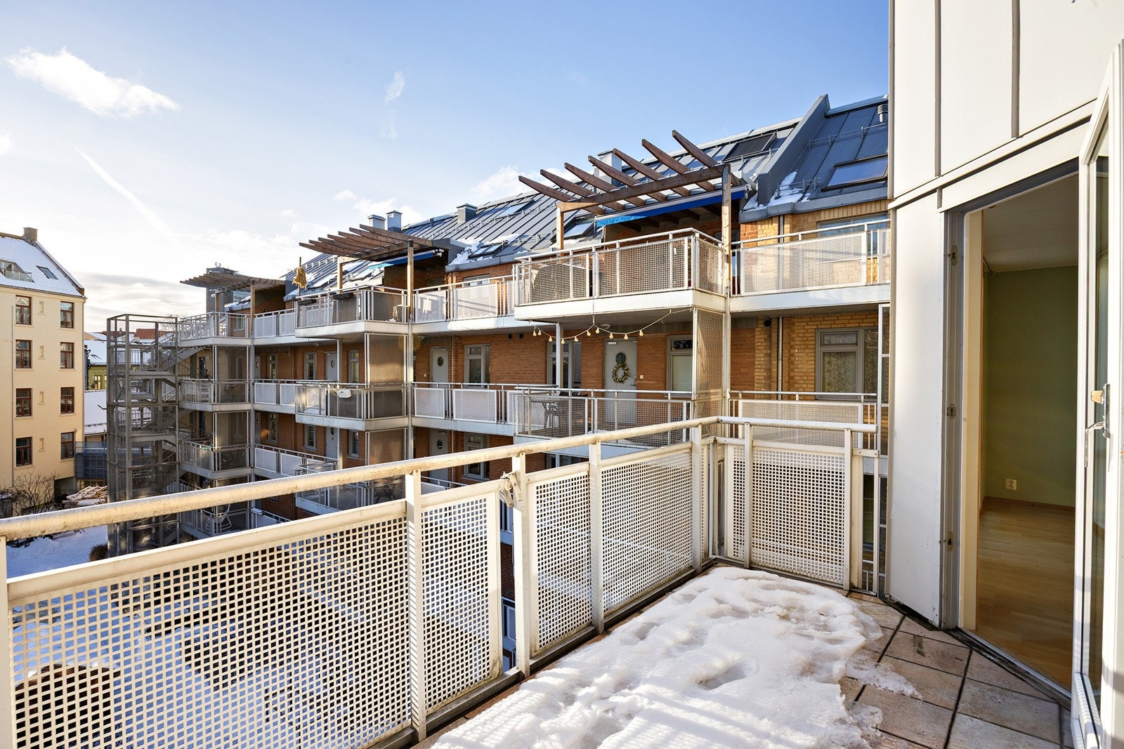 Balkongen har gode solforhold. Galleribilde