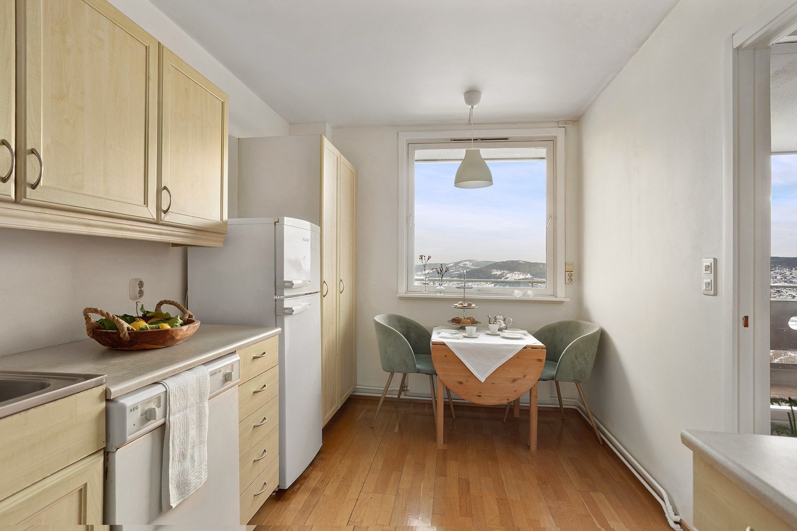 Leiligheten har separat kjøkken Galleribilde