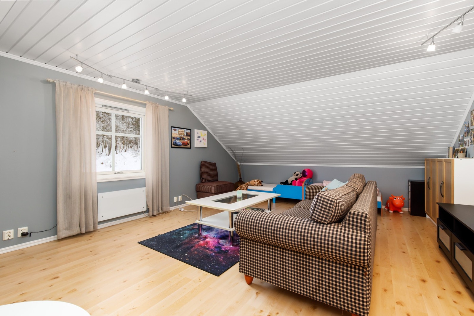 Loftsstue/soverom i 2.etasje Galleribilde