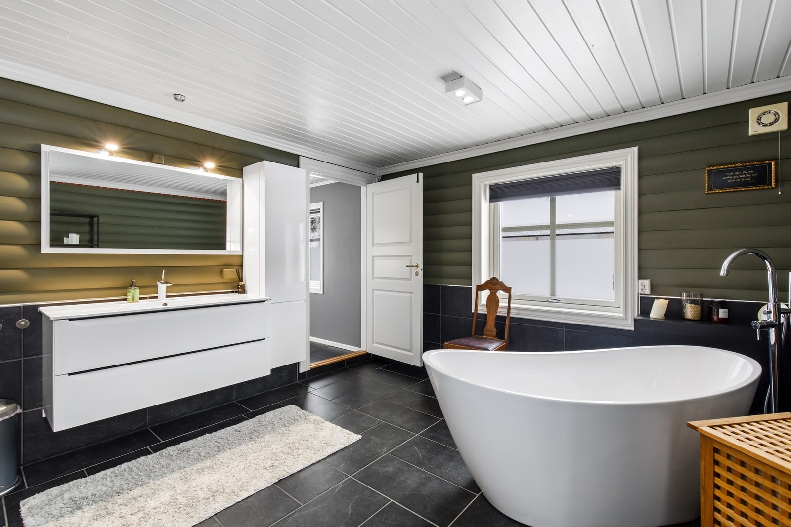 Bad i 1.etasje Galleribilde