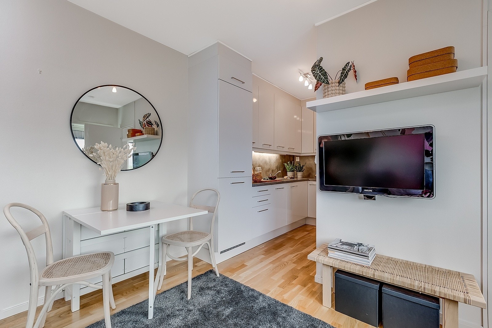 Alle vinduer i sameiet ble byttet til 3-lags glass i 2020. Det ble gjennomført el-kontroll i 2025, uten avvik. Galleribilde