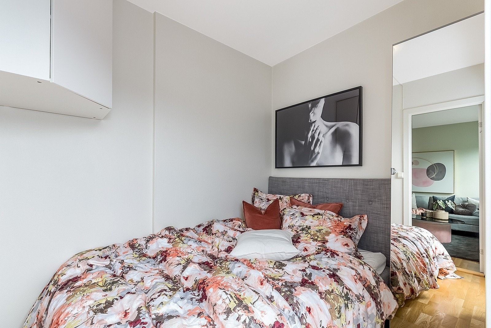 Soverommet er på 5,2m² og har plass til ønsket sengestørrelse med tilhørende møblement. Galleribilde