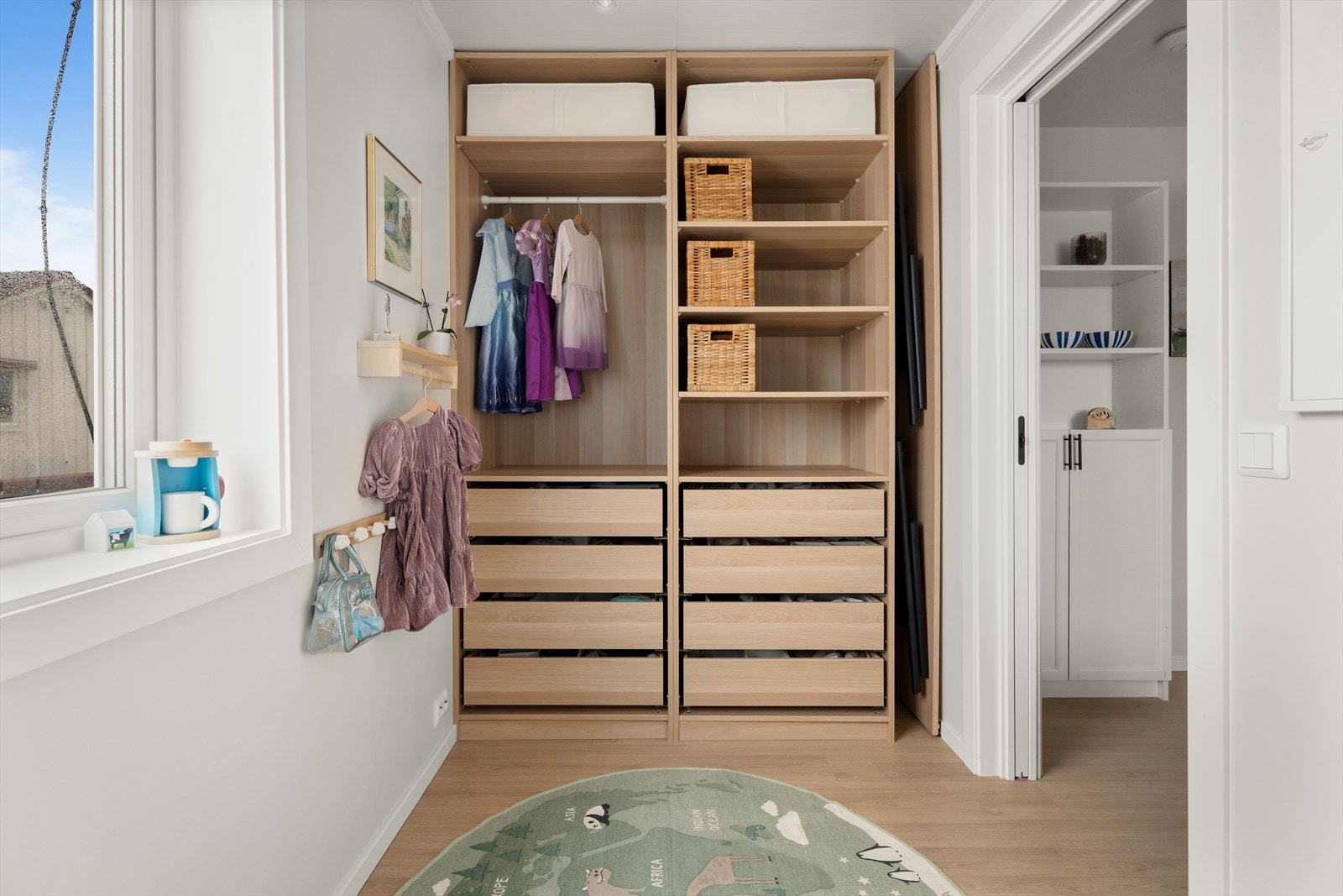 Soverom II har og god plass til garderobeløsning. Galleribilde