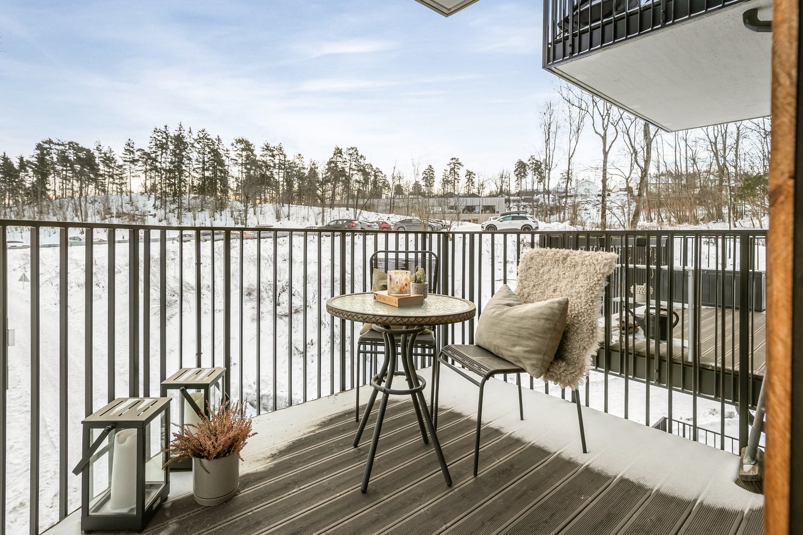 Fra stuen er det adkomst til balkongen. Galleribilde