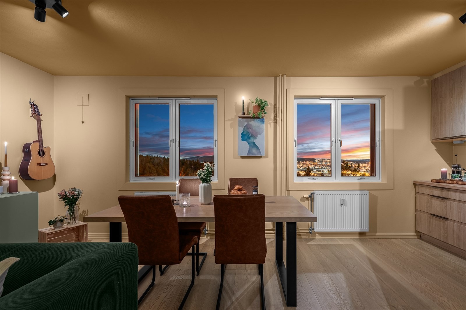 Spiseplassen legger til rette for stemningsfulle kvelder og en vakker utsikt. Galleribilde