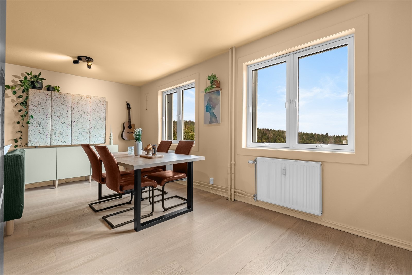 Her er det god plass til hyggelige måltider med både venner og familie. Galleribilde