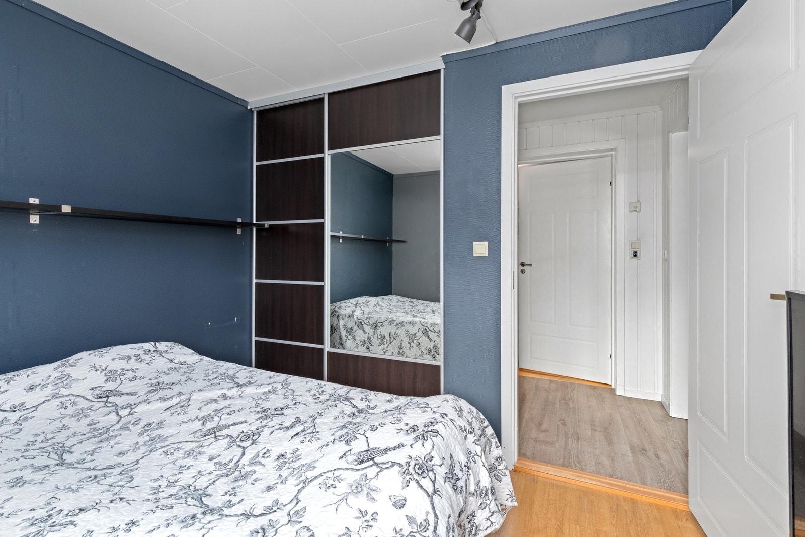 Soverom nummer fire. Galleribilde