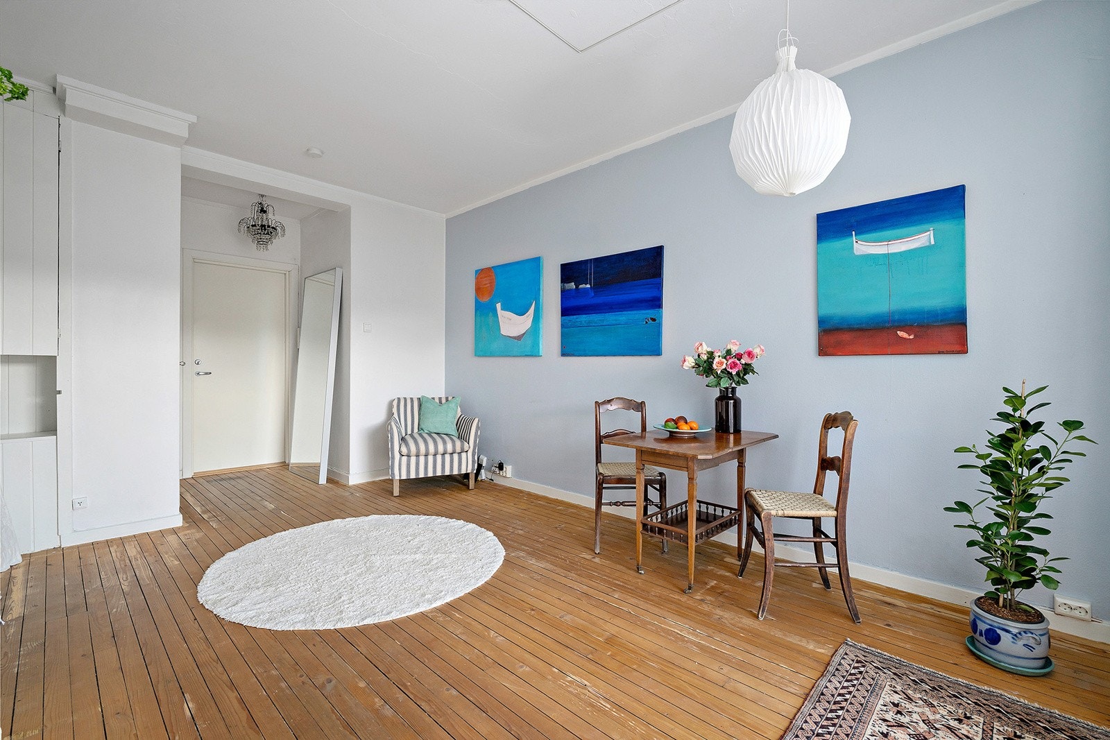 Tregulv. God takhøyde i stue ca. 2,63 m Galleribilde