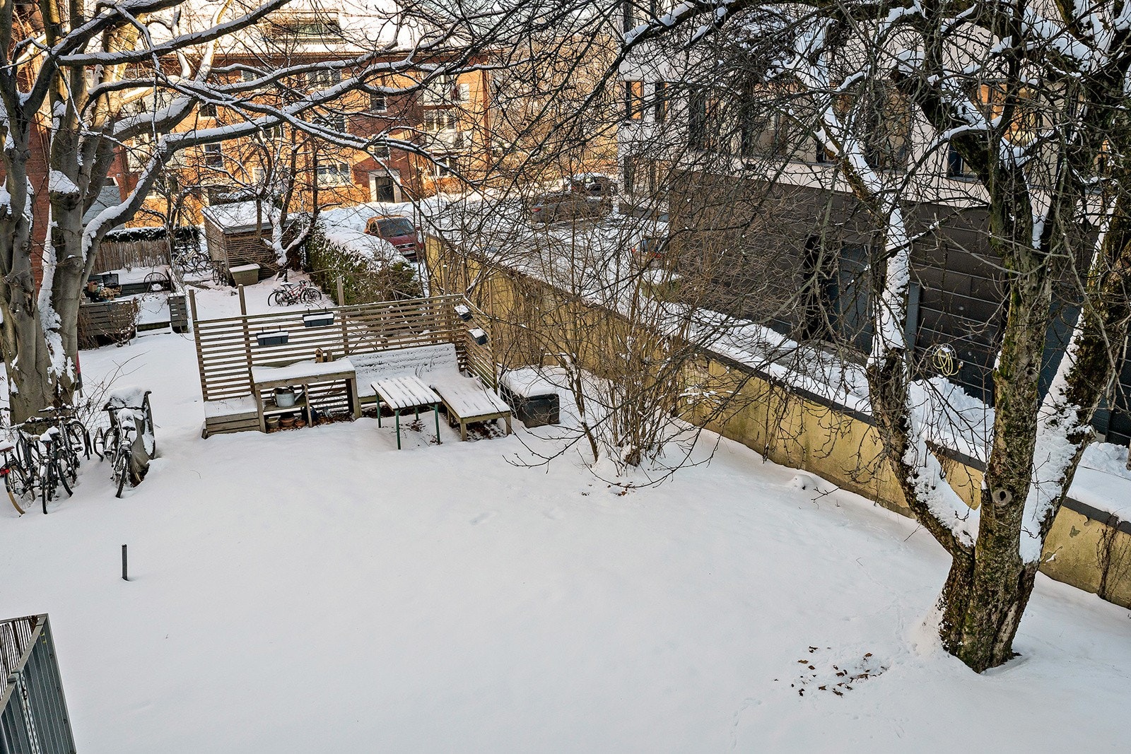 Flott fellesområde med stor fin sittegruppe mm Galleribilde