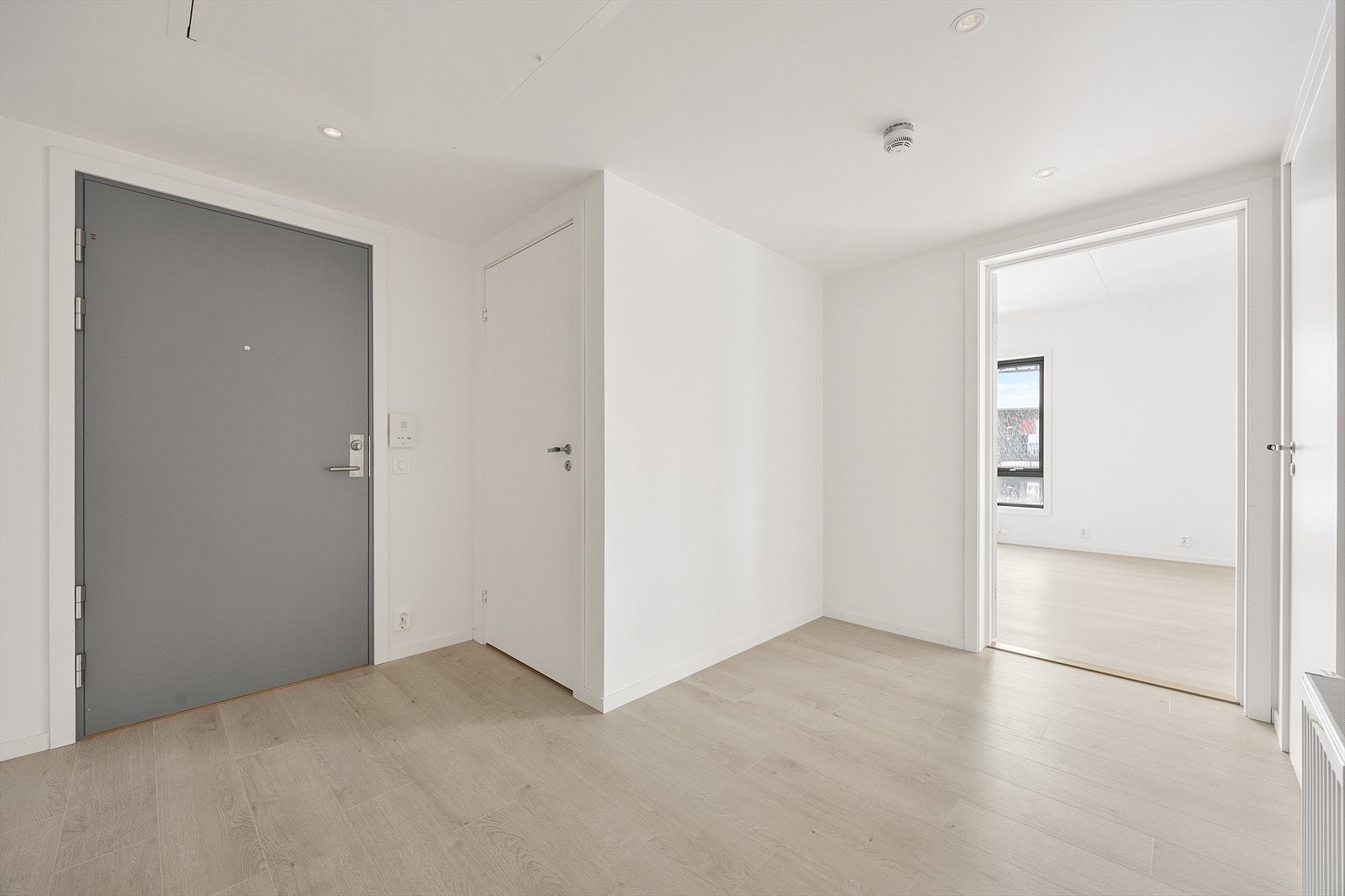 Entréen har plass til garderobeløsning. Galleribilde