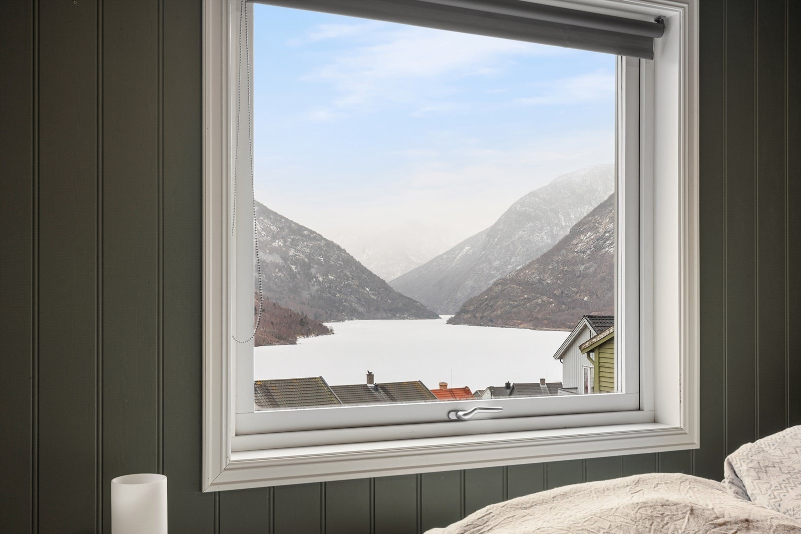 Flott utsikt mot Årdalsvatnet! Galleribilde