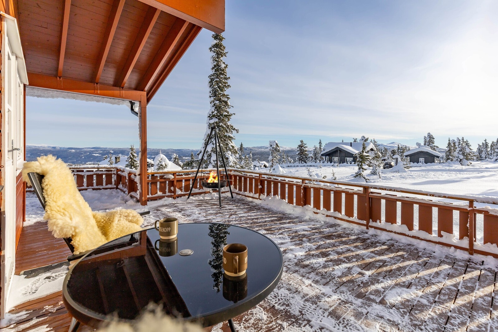 Nyt solvegger med svært lite innsyn! Galleribilde