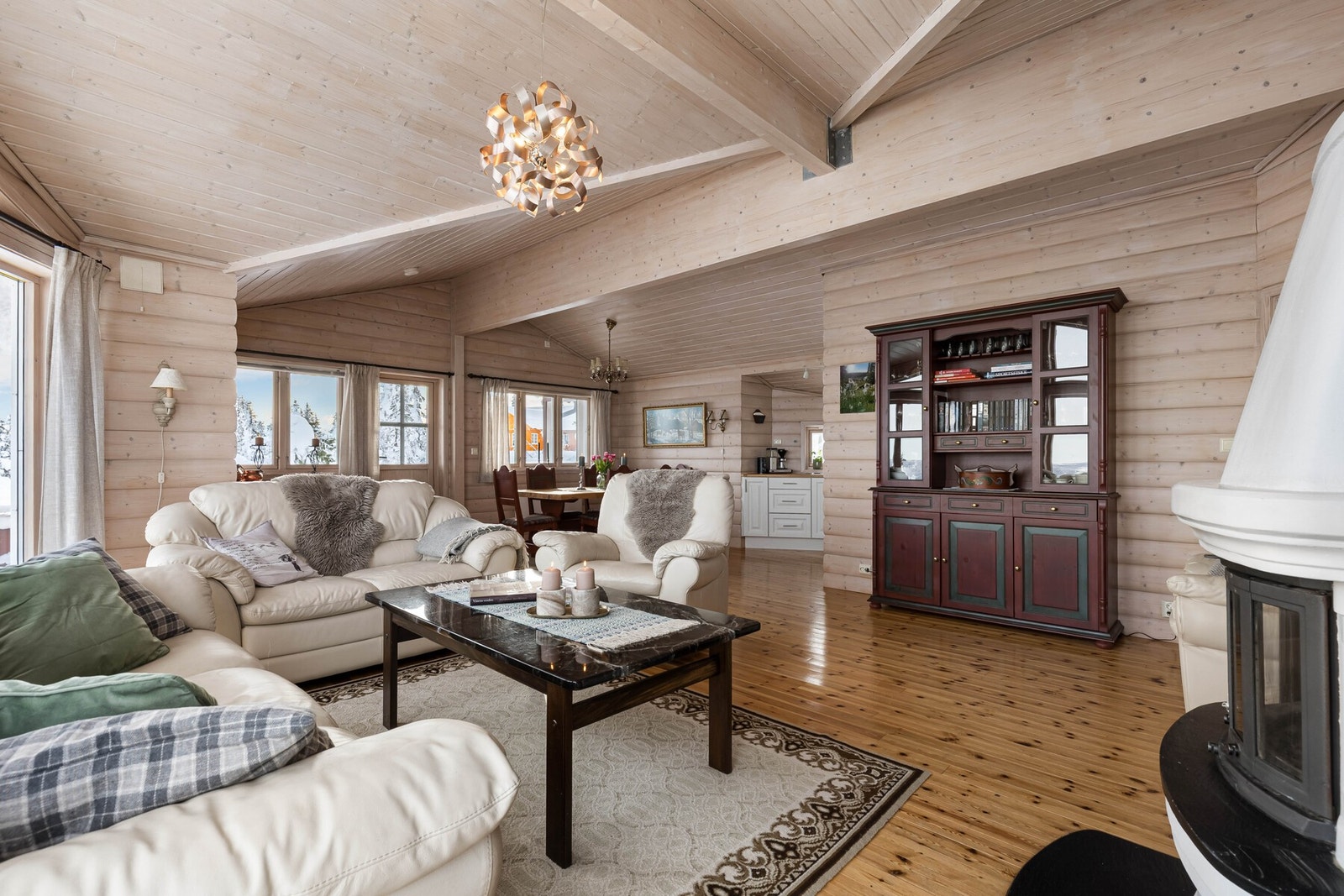 Stuen har en god utforming som skaper naturlige soner. Galleribilde