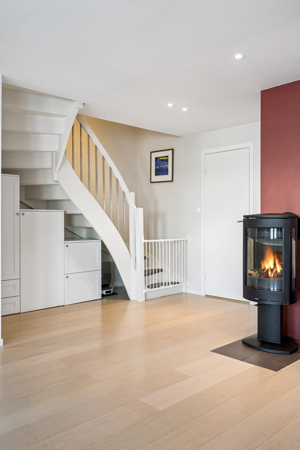 Trapp fra stuen til andre etasje Galleribilde