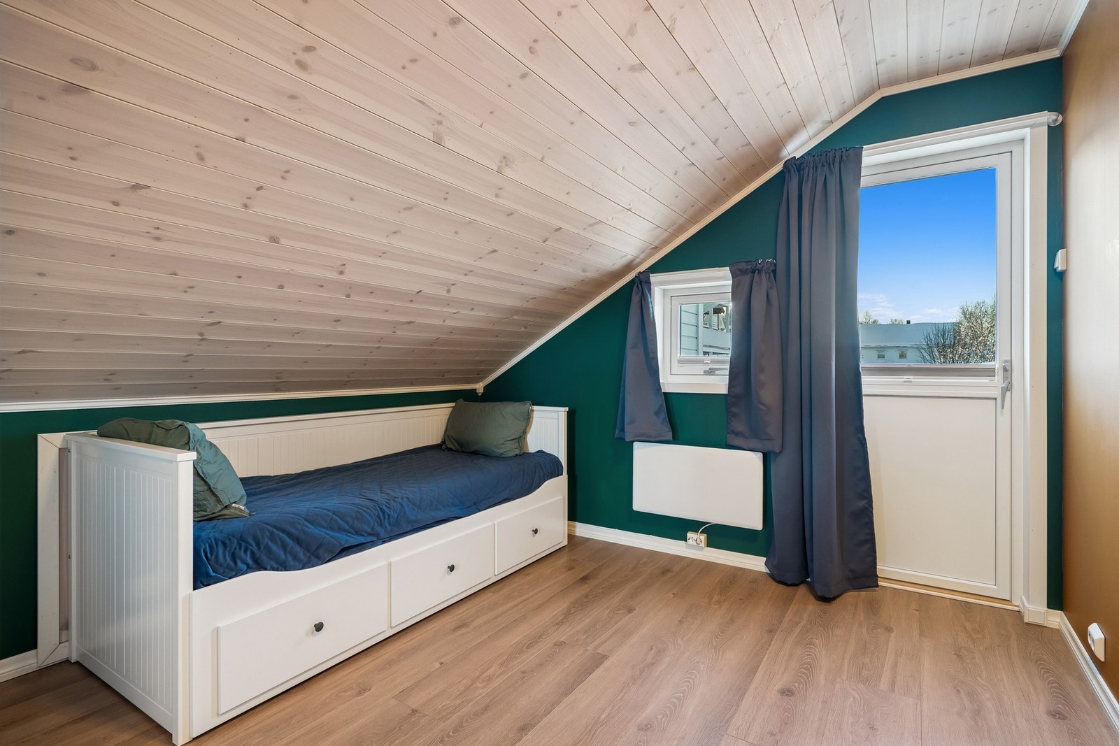 Soverom 3 med utgang til balkong Galleribilde