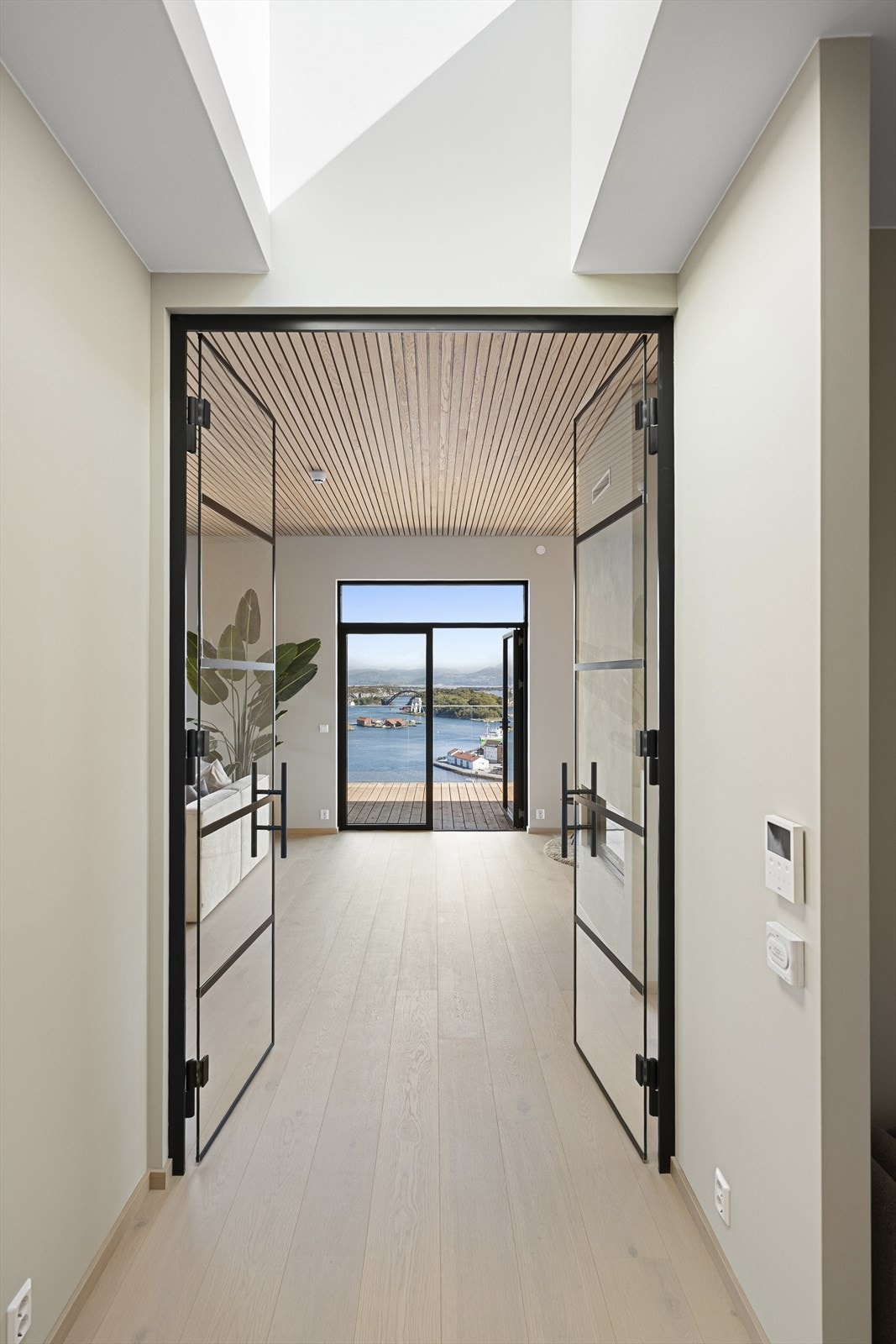 Takvinduet i entré'en sammen med den storslåtte utsikten vil gi deg den umiddelbare følelsen av "wow" Galleribilde