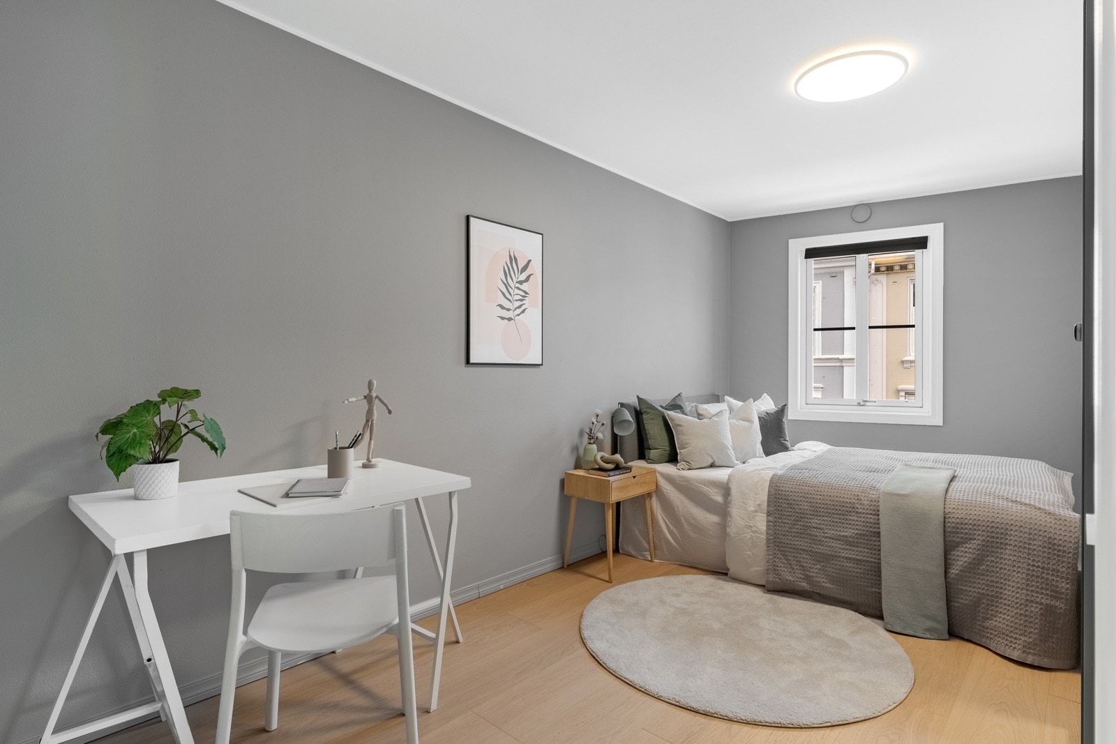 - Soverom nummer to har god størrelse og passer utmerket som barnerom, gjesterom eller hjemmekontor etter behov - Galleribilde