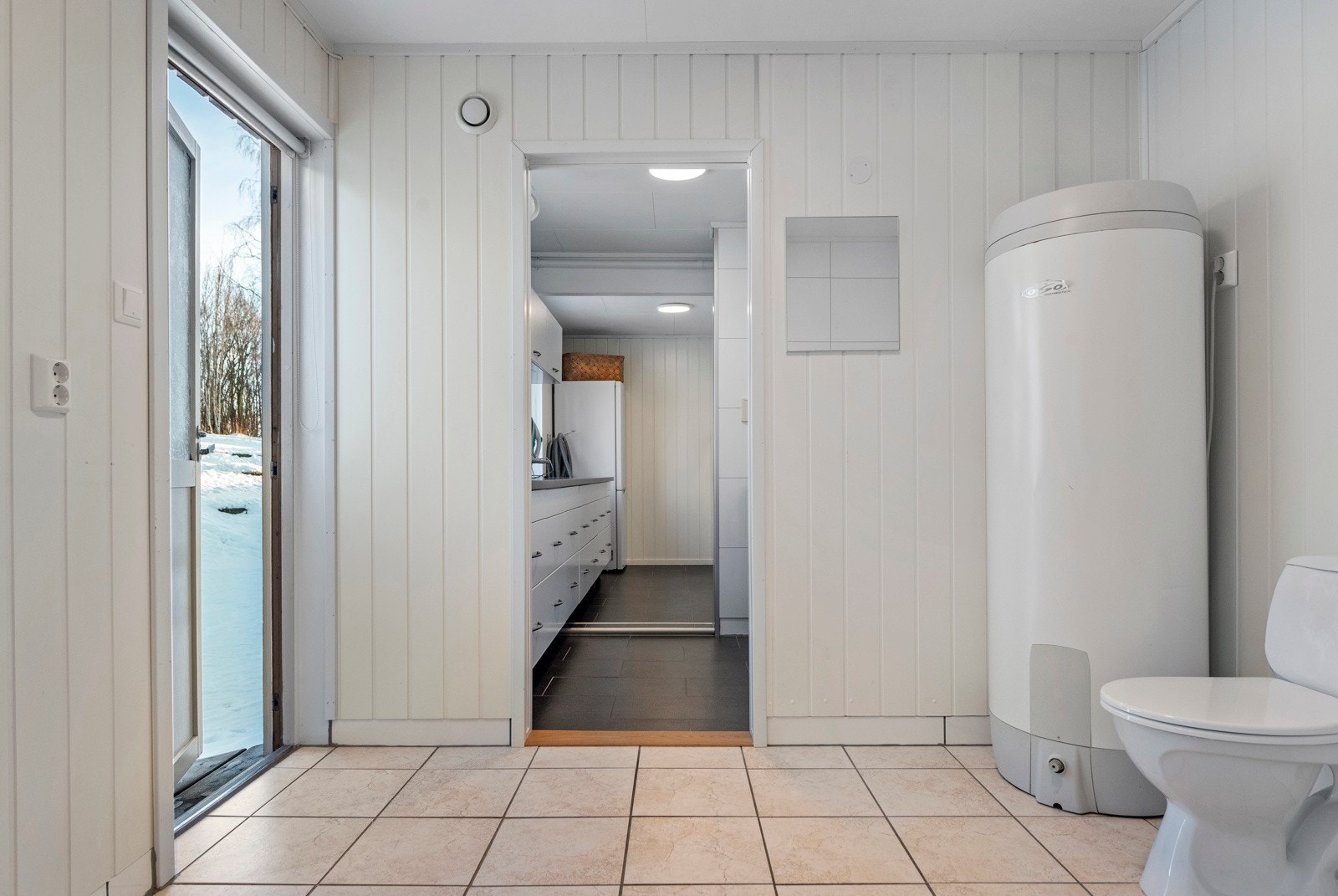 Toalett i forbindelse med vaskerom. Galleribilde