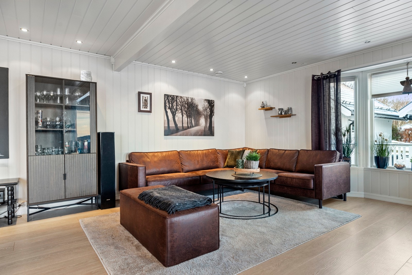 Stue/kjøkken på hele 68m². Galleribilde