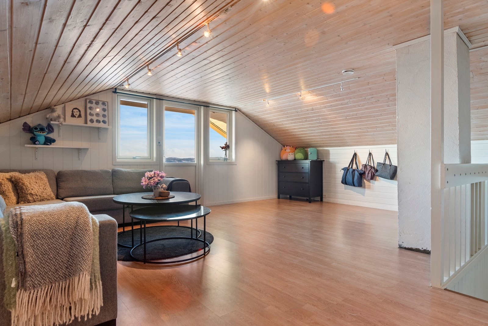 Loftstue Galleribilde