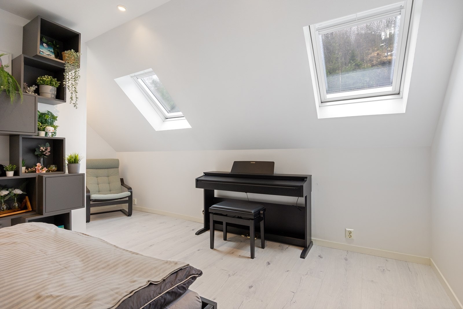 Veluxvinduer og downlights i takhimling Galleribilde