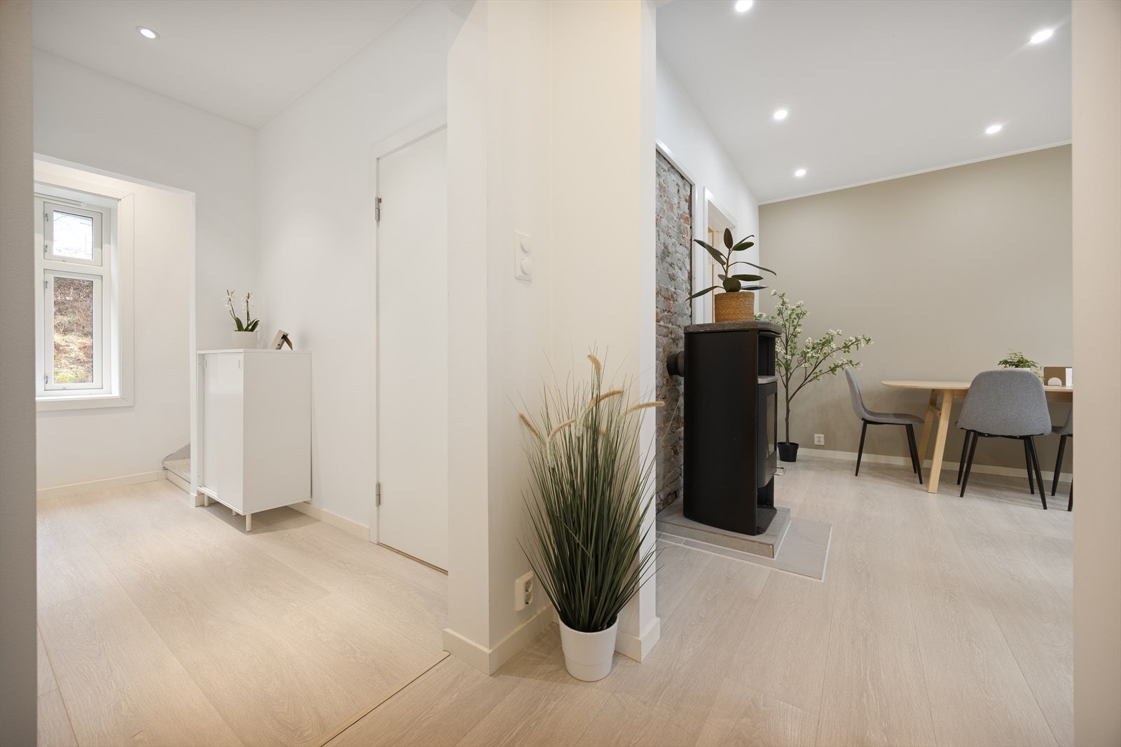 Entre / gang i hjertet av boligen Galleribilde