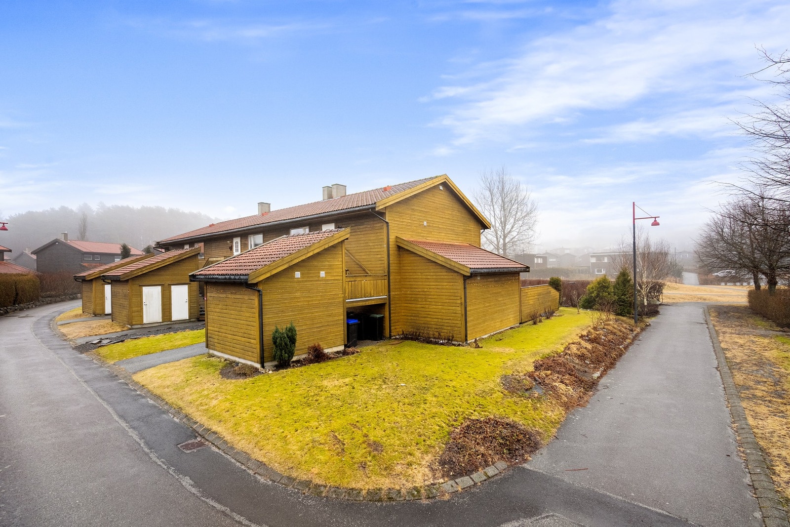 Leiligheten ligger i et rolig området. Galleribilde