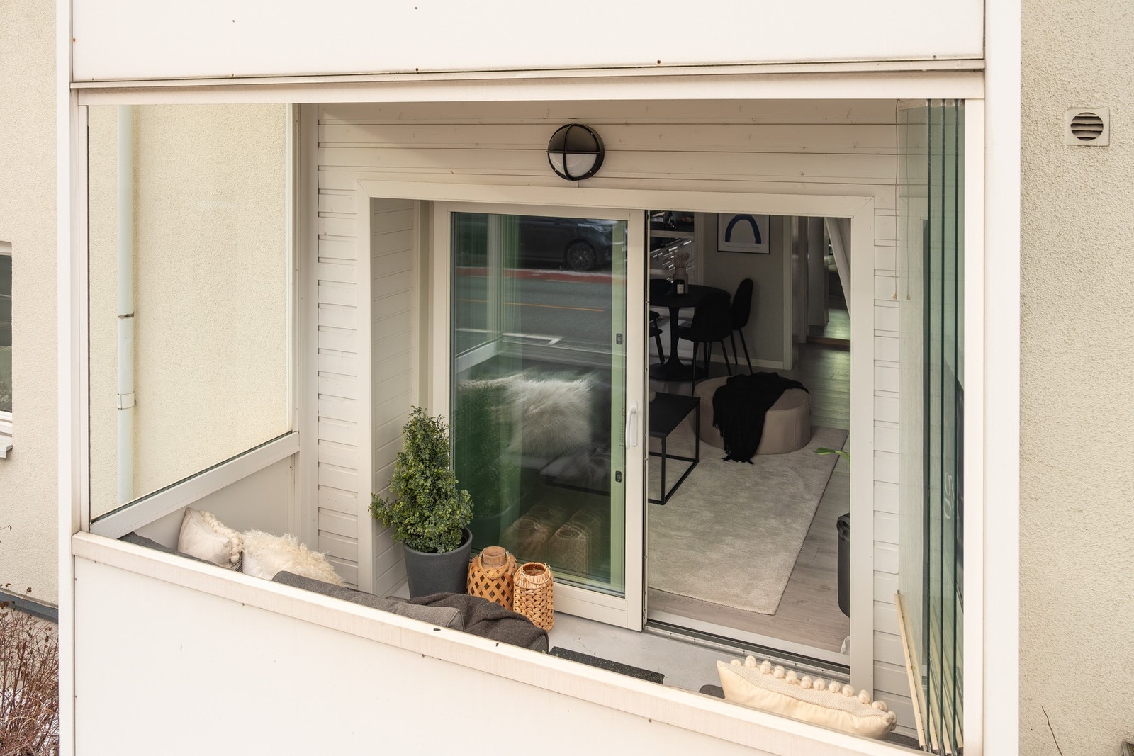 Inglasset løsning gir vesentlig forlenget bruk. Innglassingen kan åpnes/lukkes etter behov. Galleribilde