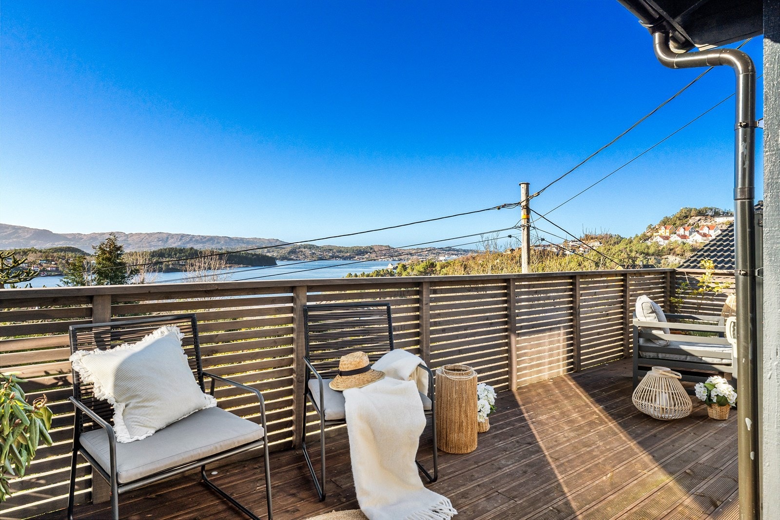 Terrasse revet og bygget ny 2022. Galleribilde