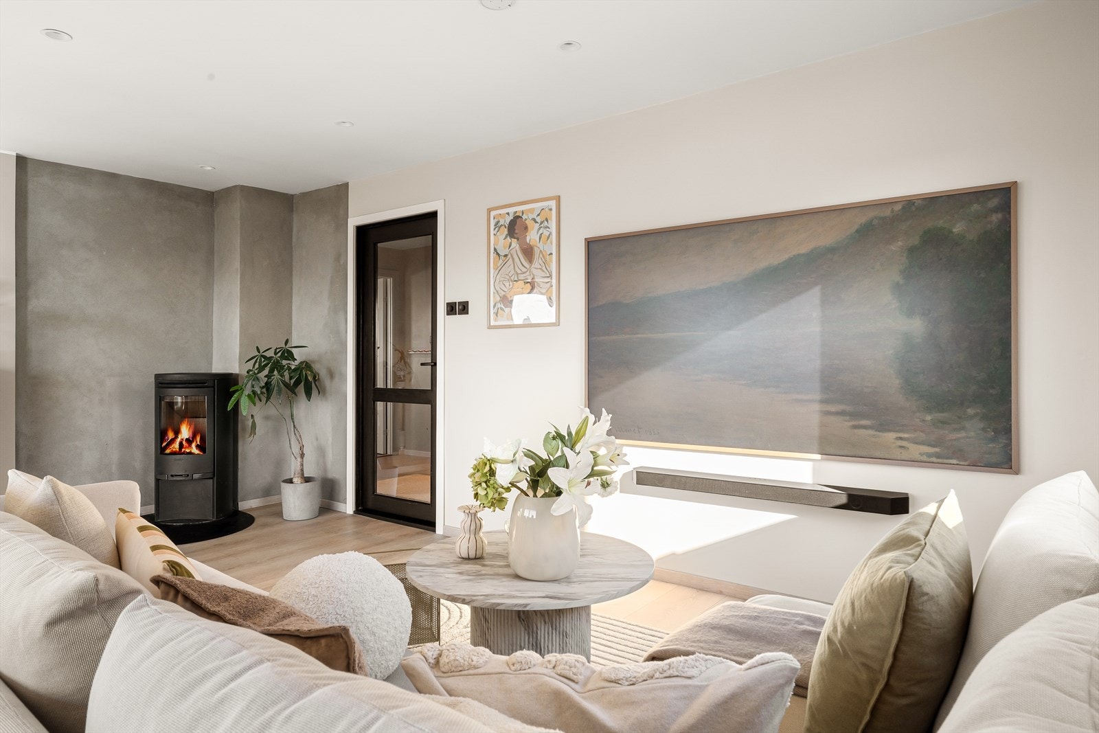 Vedovn i stuen til varme og hygge på kalde kvelder. Galleribilde